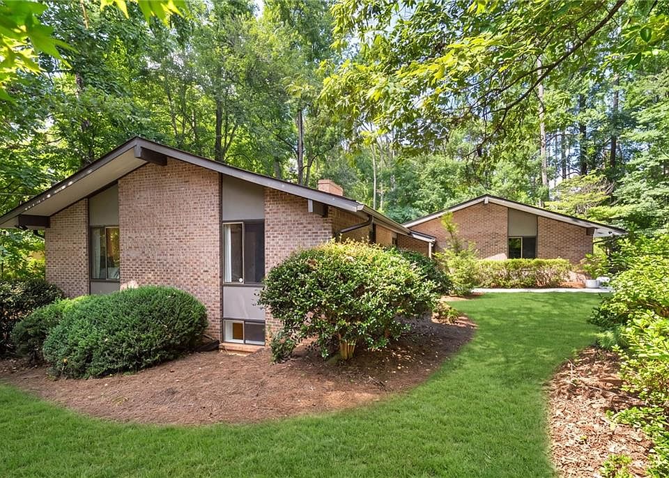 1st image of 910 Freemanwood Ln