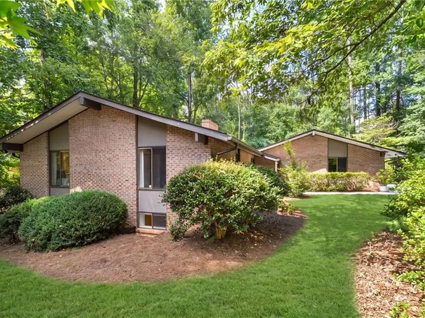 910 Freemanwood Ln, Milton, GA 30004