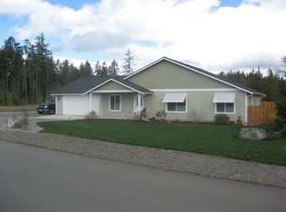 40 Parkway Heights Dr, Port Angeles, WA 98362
