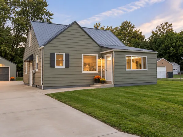 435 9th St, Struthers, OH 44471