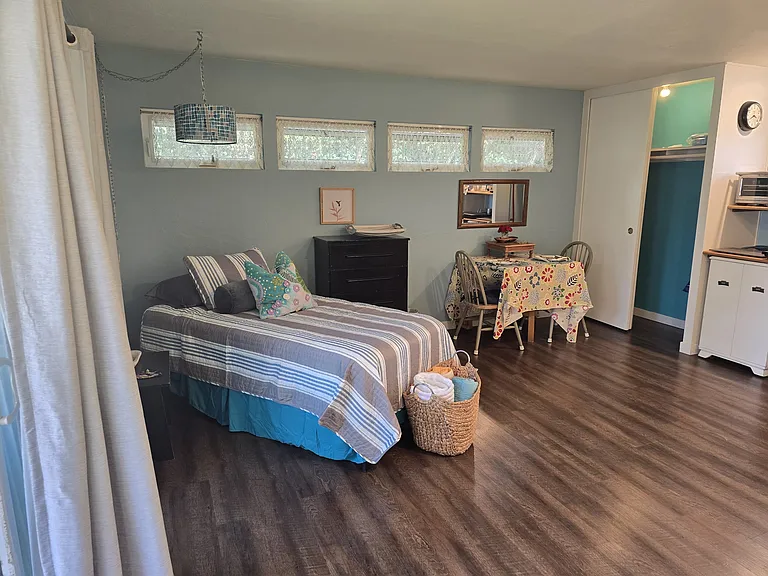 Furnished room with barely used twin bed. Bring your own if you prefer and we will move it out. Windows roll out.