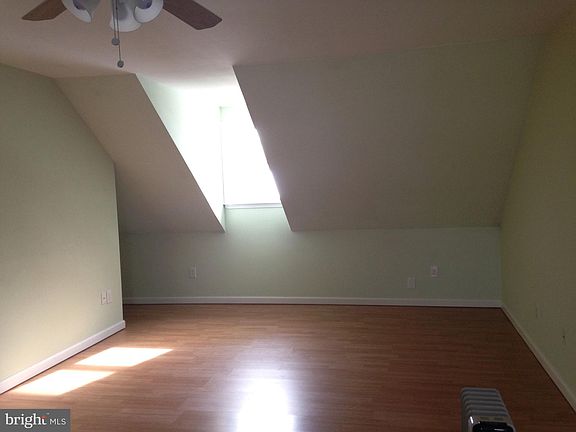 5th image of 615 Adams St APT 1