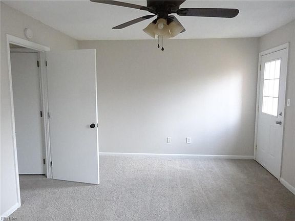 4th image of 161 Windsor Castle Dr APT B