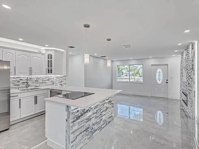 855 Date Palm Dr — Photo 2