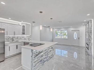 855 Date Palm Dr, Lake Park, FL, 33403