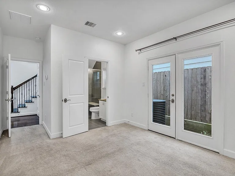5521 Petty St — Photo 9