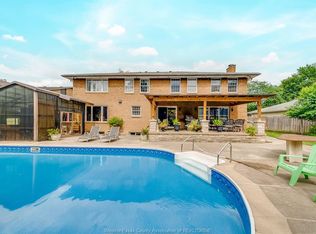 3737 Huntington Ave, Windsor, ON N9E3N4