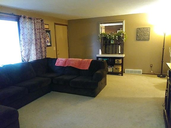 Living Room has picture window