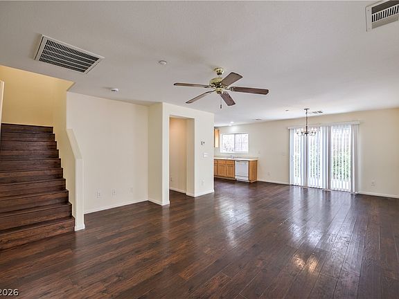 3rd image of 609 Monument Point St
