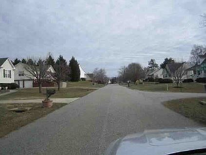 2nd image of 519 Twin Valley Dr