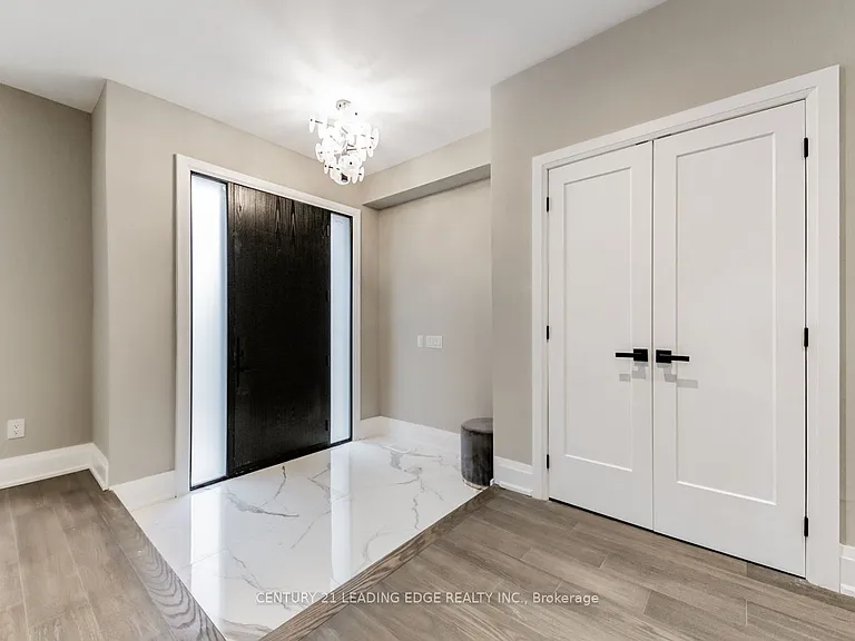 19 Donalda Cres #UPPER — Photo 4