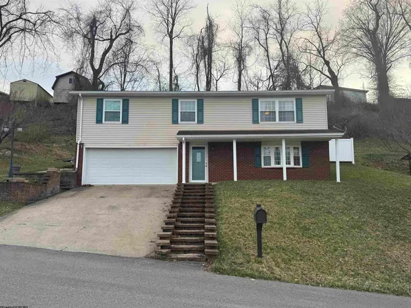 1817 Vernon Dr, Fairmont, WV 26554