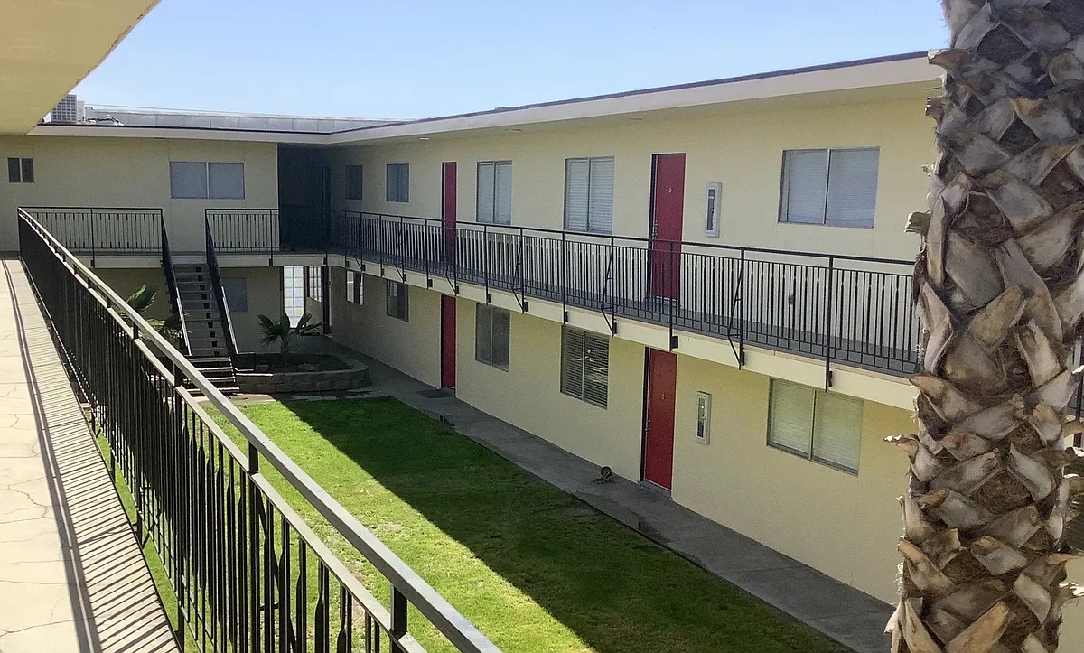 Building Photo - 232 W Caldwell Ave #20