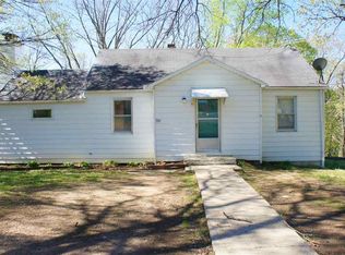 501 Cedar St, Osceola, MO 64776