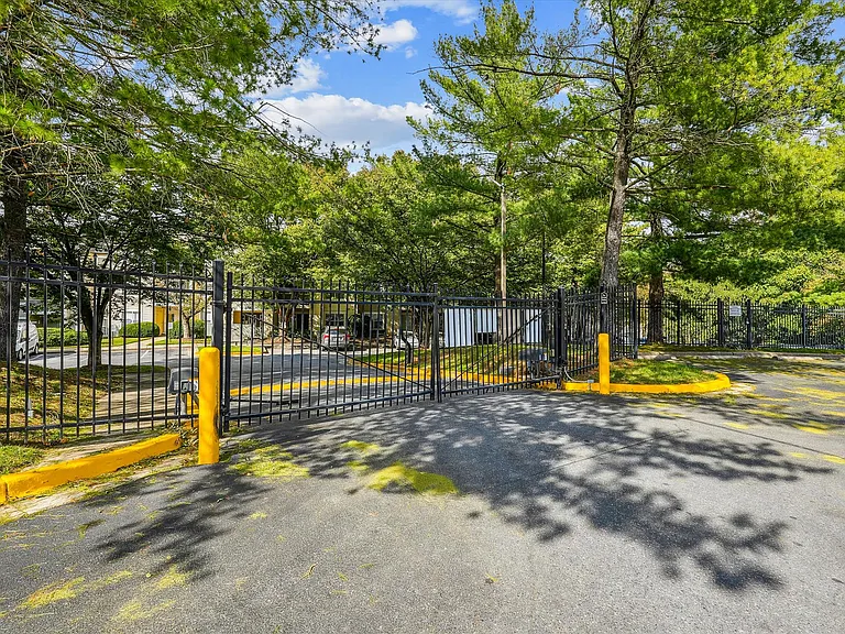 3810 Chesterwood Dr #3810 — Photo 22