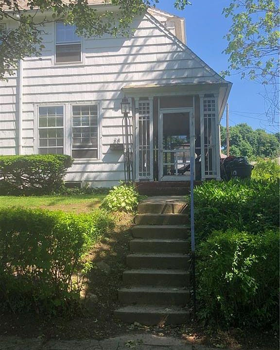 1st image of 28 Bush Ave
