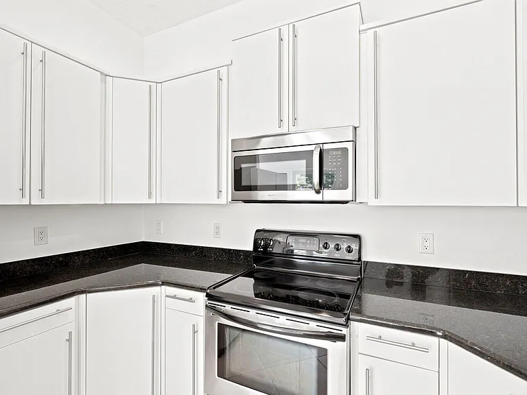 1224 NE 18th Ave #1 — Photo 12