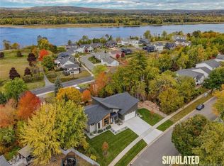 53 Kingswood Dr, Fredericton, NB E3B6Z8