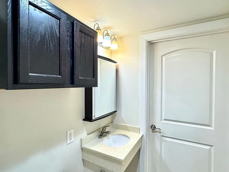 Park Place Apartments — Photo 16