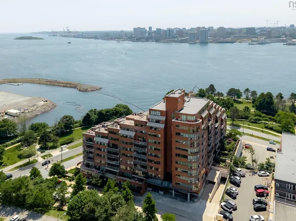 1 Prince St #104, Dartmouth, NS B2Y 4L3