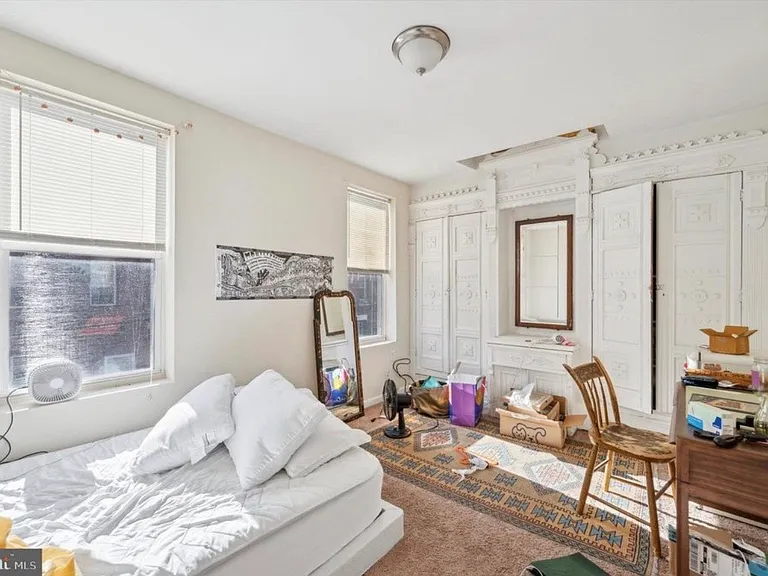 1531 Fontain St — Photo 15