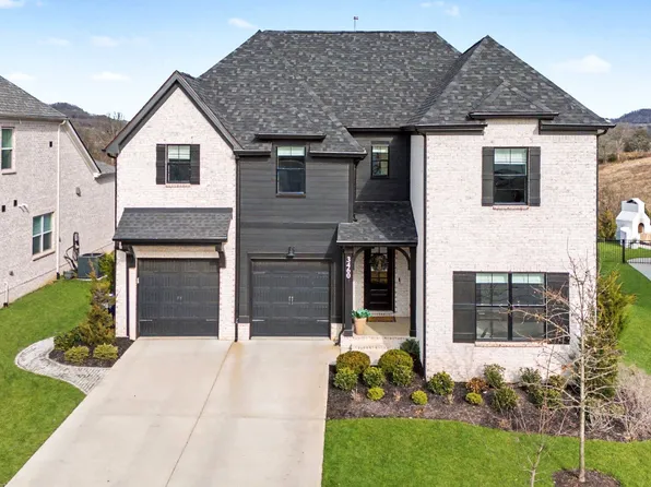 3460 Burgate Trl, Thompsons Station, TN 37179