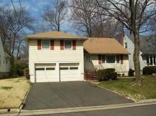 1102 Georgian Dr, Linden, NJ 07036