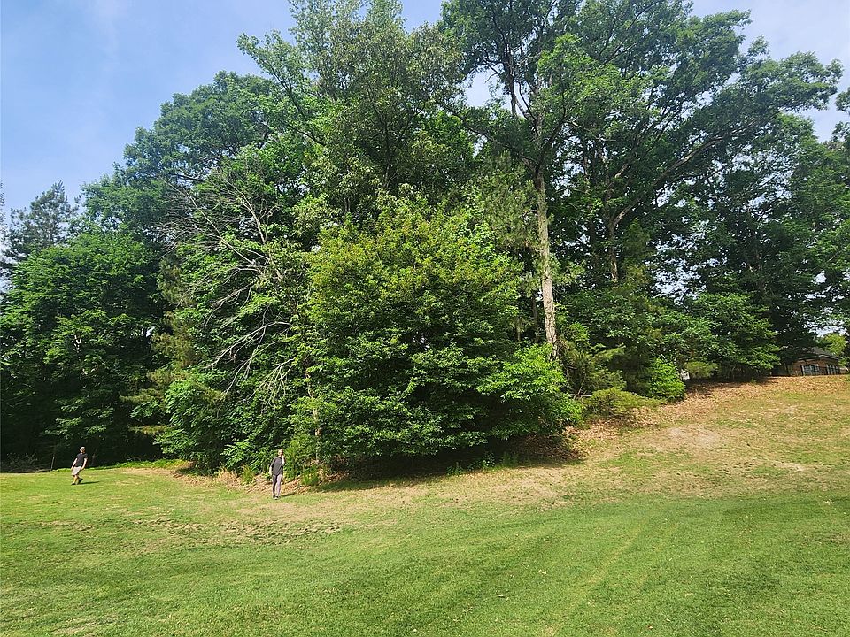 1st image of 2940 Leatherleaf Dr