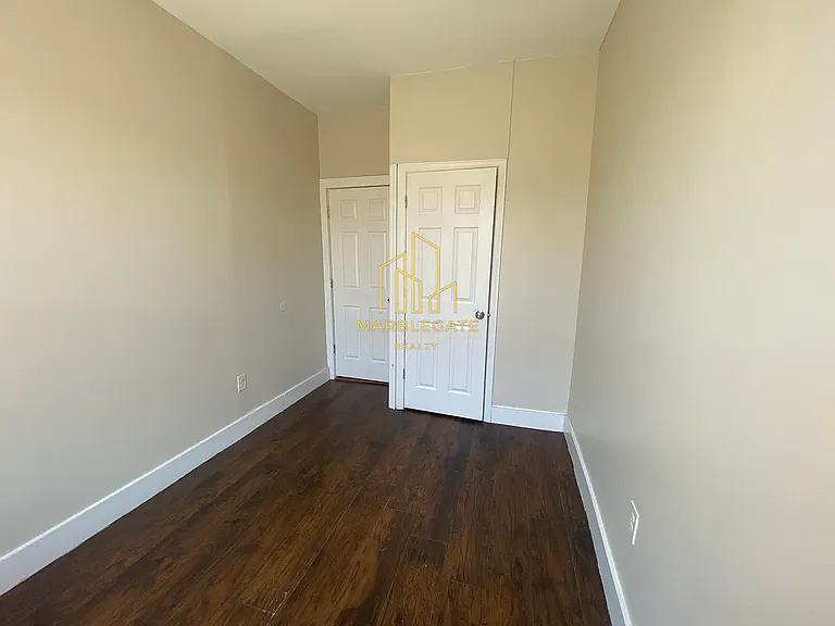901 Bergen St #3AA — Photo 4