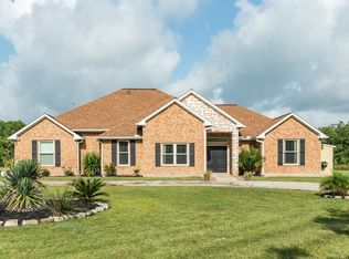4302 County Road 203, Liverpool, TX 77577