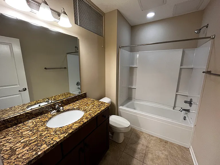 1455 N Star Ave — Photo 14