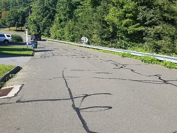 Exterior Neighborhood (street photo)