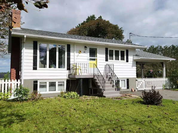 41 Penny Ln, Charlottetown, PE C1E 1V5