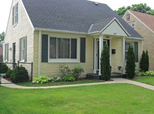 4893 N 67th St, Milwaukee, WI 53218