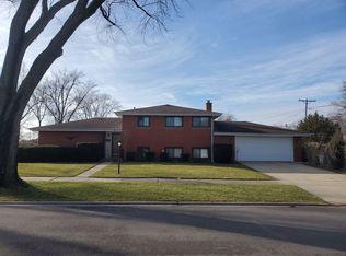90 E Bradley St, Des Plaines, IL