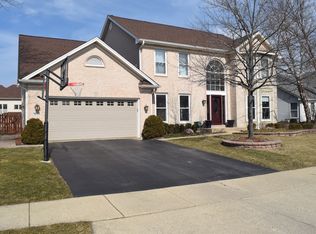 1610 Crowfoot Cir S, Hoffman Estates, IL 60169