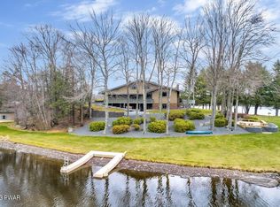 626 Pine Ln, Lake Ariel, PA 18436