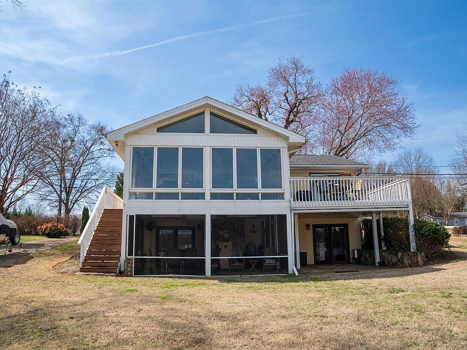 1st image of 183 Lakeview Dr