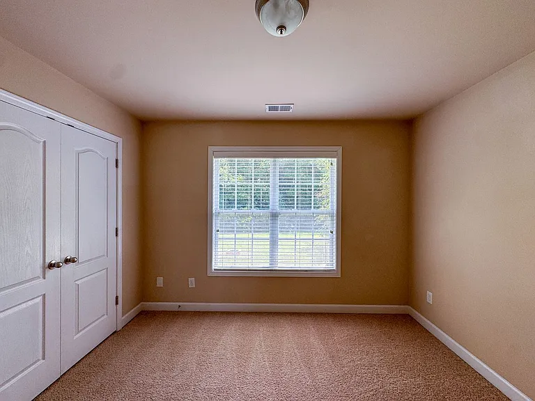 1424 Saint Johns Loop — Photo 19