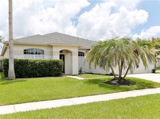 1448 Stetson Dr, Zephyrhills, FL 33543