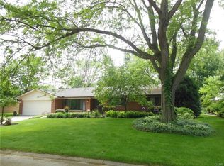 2260 Belloak Dr, Dayton, OH 45440