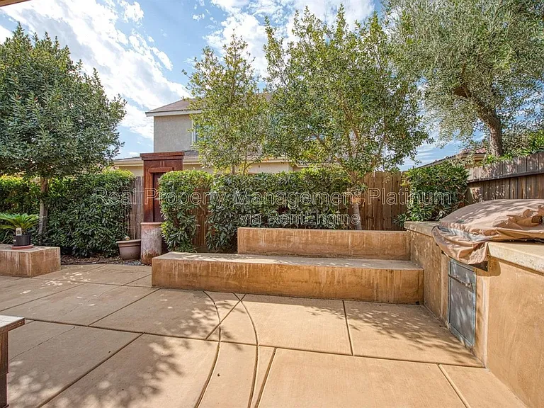 3470 Buckingham Ave — Photo 21