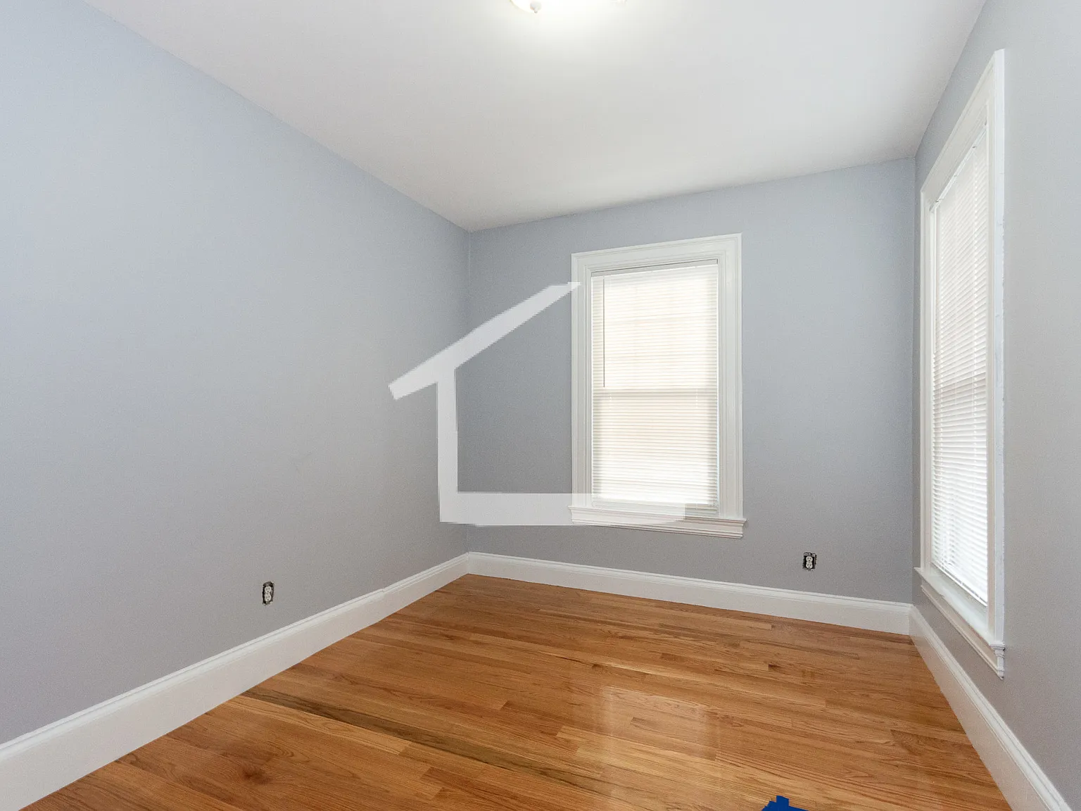 7 bed, 3.0 bath, $7,000 — Photo 2