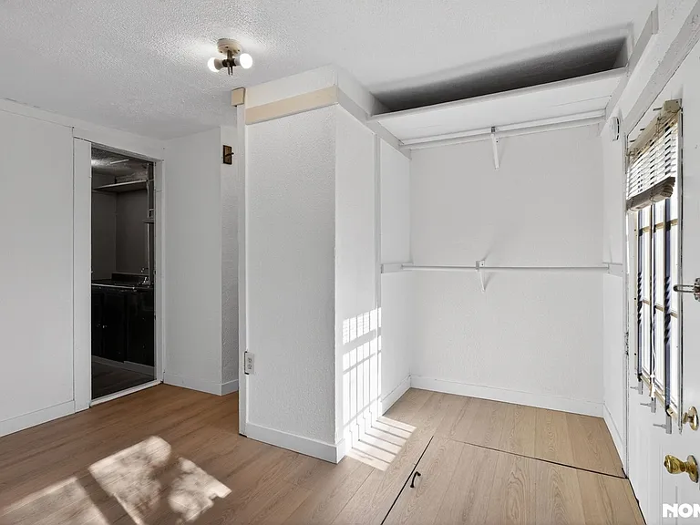 2509 Royalty Ct #B — Photo 25