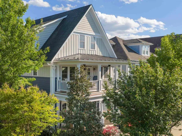 670 Tyree Ln, Charlottesville, VA 22901