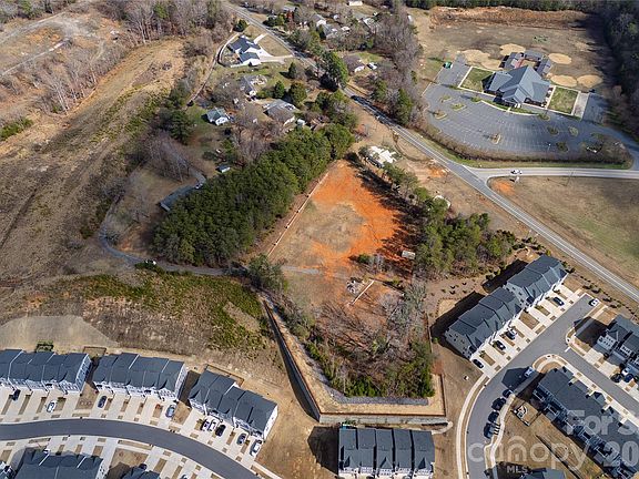 3rd image of 1399 Moss Ridge Rd