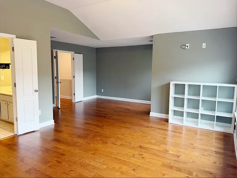 1651 Oakbrook Lake Dr — Photo 9