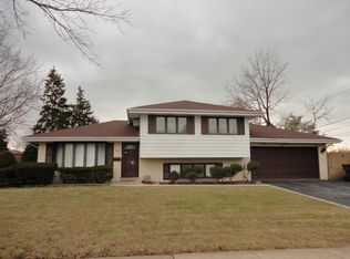 300 S Hale St, Addison, IL 60101