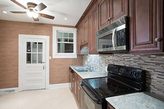 2605 Burney Dr — Photo 5