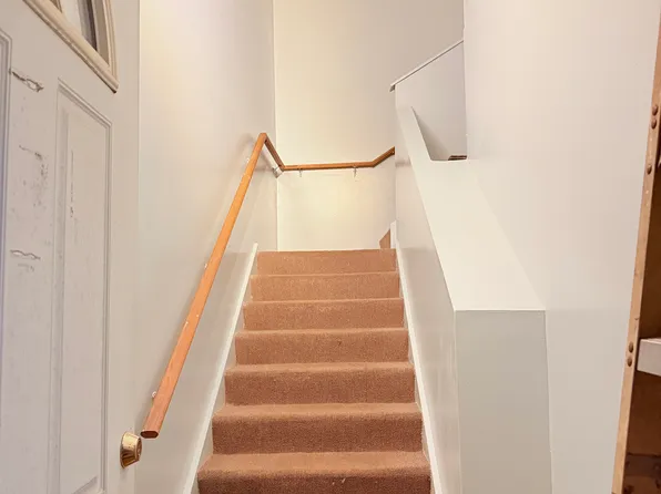 47 Gilbert St #2, Derby, CT 06418